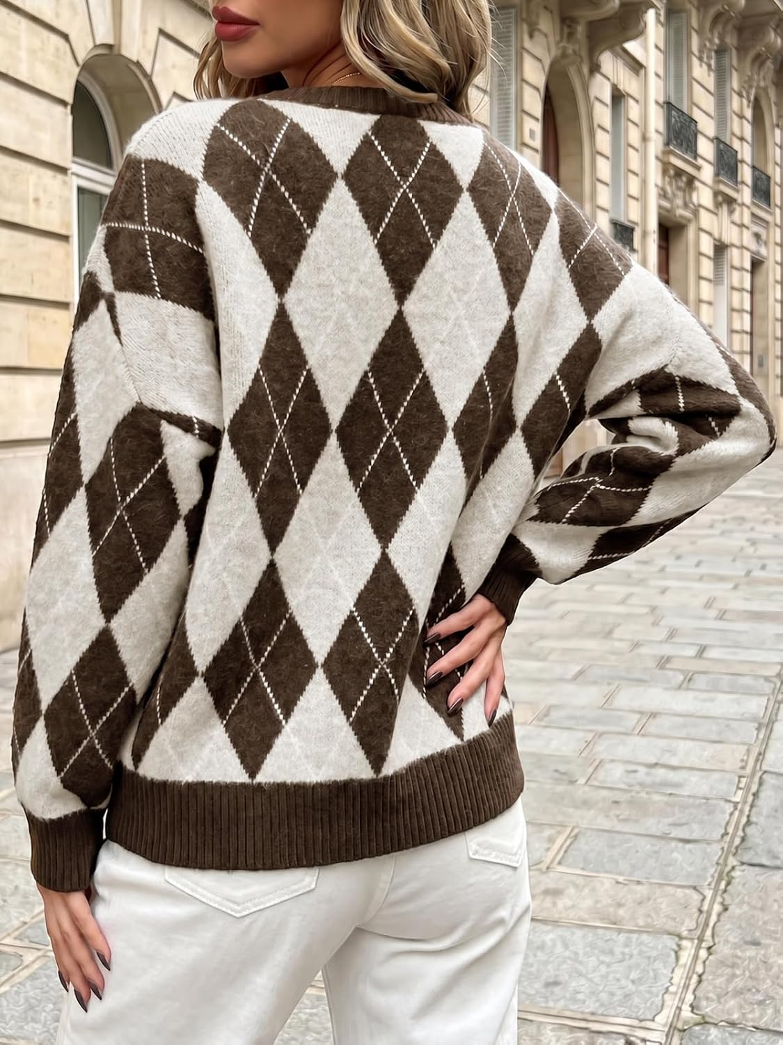 Womens Oversized Sweaters Long Sleeve Argyle Plaid Trendy Casual Fall Lightweight Knit Pullover Tops Brown